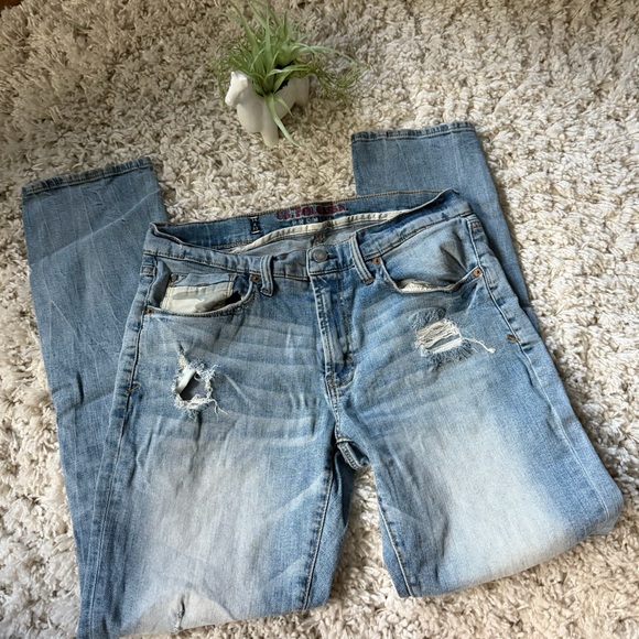 U.S. Polo Assn. Light Blue Boyfriend Distressed Jeans - Picture 2 of 8